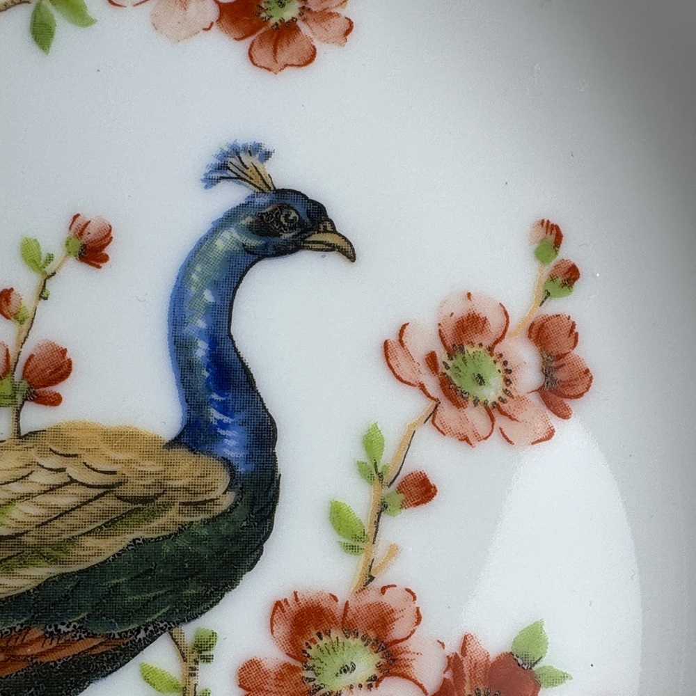 Rita Rauchwerger Hand Painted Elegant White Porcelain Plate with Peacock - Picture 7 of 13